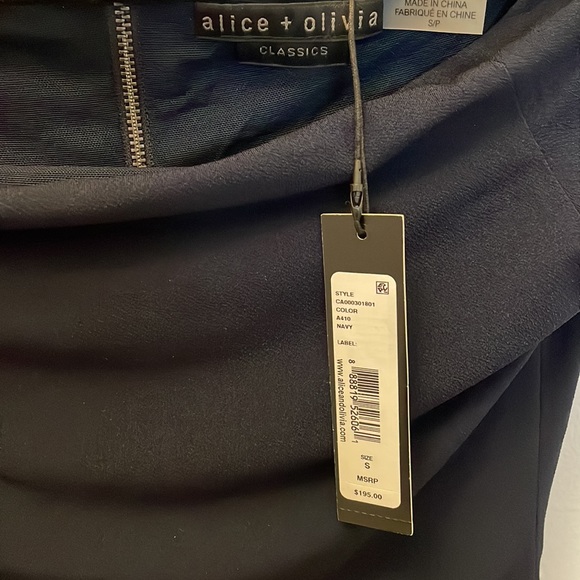 Alice + Olivia Off-The-Shoulder Short Sleeve Bodysuit Navy NWT - Picture 3 of 3